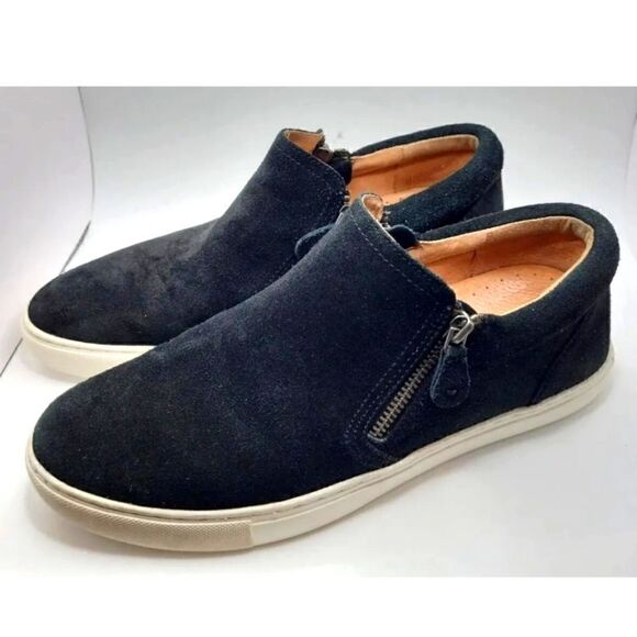 Gentle Souls "Lowe" Black Suede Low Top Zipper Sneakers Size 10M MSRP $130 - Picture 1 of 7